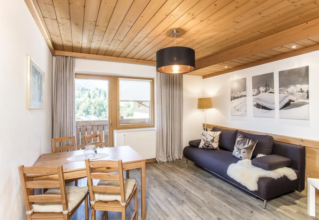 Gaestehaus Gollner ฟีบาบรุนน์ ภายนอก รูปภาพ